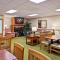 Country Inn & Suites by Radisson, Peoria North, IL