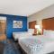 La Quinta Inn & Suites by Wyndham Kansas City Beacon Hill