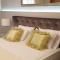 Apartments Giron