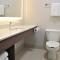 Holiday Inn Express & Suites Batesville by IHG
