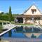Villa de 4 chambres avec piscine privee jardin clos et wifi a Issac - Issac