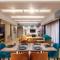 Waterfront Designer 2BR - 5 min to Airport