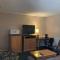 Howard Johnson by Wyndham Downtown Kamloops - Kamloops
