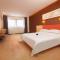 7Days Premium Yantai Penglai New Bus Station Branch - Penglai