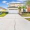 Disney Dream with Hot Tub, Pool, Xbox, Games Room, Lakeview, 10 min to Disney, Clubhouse