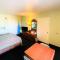 Pine Point Inn & Suites