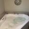 Churchills B&B twin spa getaway Studio