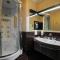 Attache Hotel