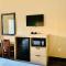 Weston Inn & Suites