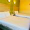 Weston Inn & Suites