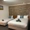 Lake Albert Motel
