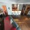 coquet studio en mezzanine NUIT pour 2 personnes - 圣吉隆