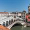 Rialto apartment with Canal Grande view