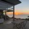 180° seaviews, superior coastal cottage - Waitoitoi