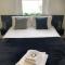 Queens Arms Hotel