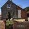 Dog Cottage - Little Barningham