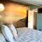 Suites con Jacuzzi Santillana