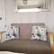 66 Chaucer B&B with Complimentary Breakfast