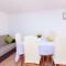 Apartments Pela