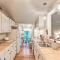 Upscale Rustic Duplex on Stream, Near Blowing Rock