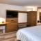 Holiday Inn Express & Suites Omaha Downtown Old Market by IHG