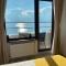 LAKE VIEW Summerland Apartment