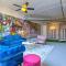 Ultra Chic Loft walk to CityMu/Aquarium/ConvnCntr