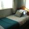 Tremains Guest House - Bridgend