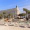 Romantic and new apartment in the famous Rue Meynadier in the supercentre of Cannes