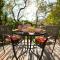 Charming House in Laroya + Jacuzzi
