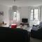 BEL APPARTEMENT SPACIEUX CENTRE VILLE UZES T3