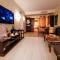 ROYAL BEACH HOTEL apartment