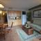 Waikiki Park Heights 1208 Sun & Beach Fun only 3 minutes away