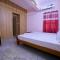 TrueLife - Near Railway station on the way to Sri Venkateswara Temple - 2BHK AC Apartments for families - Superfast WiFi - Modular Kitchen - Hall - dining - Android TV - 250 Jio Channels - Easy access to all temples - Top service with lots of Love - Tirupati