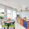 Apartment Palmiers I-5 by Interhome