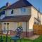 Didcot- Private Flat with Garden & Parking 03