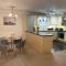 Rivermeadow View Apartment -27 Skipper Way - 圣尼奥特