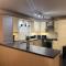 Rivermeadow View Apartment -27 Skipper Way - 圣尼奥特