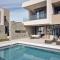 Aguacate Glafki with heated private swimming pool