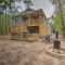 Quiet Fishermans House with Hot Tub and Tropical Bar!