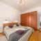 TERRA MAGICA DELUXE Apartment Or Room with Free Parking, Terrace and Sea View