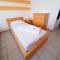 Lenas West Hotel
