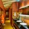 Abad Premium House Boat