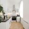 Shoreditch Loft w 100inch Cinema, Premium Mattress & Hammock, by the Design Traveller - Лондон