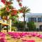 Golden Palms Guest House & Cafe