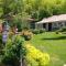 Alpaca Inn, The
