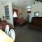 Alpaca Inn, The