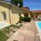 Chambres dans villa avec piscine