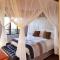 Camp Acacia - Private Safari Lodge with Pool near Amakhala