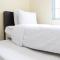 Deluxe & Cozy 4BR Galeri Ciumbuleuit Apartment By Travelio